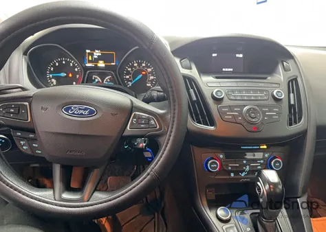 2016 Ford Focus Se z USA, uszkodzony, nr VIN 1FADP3KE0GL371522